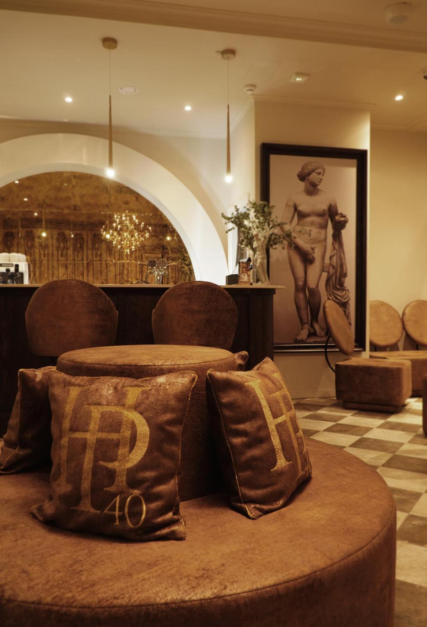 Hotel Pietryna Lodz  Ngoại thất bức ảnh